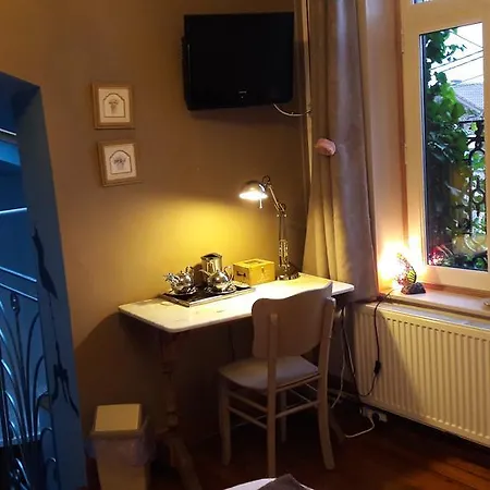 Bed & Breakfast Le Bonimenteur Charleroi
