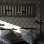 Le Bonimenteur Bed & Breakfast