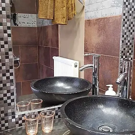 Le Bonimenteur Bed & Breakfast Charleroi