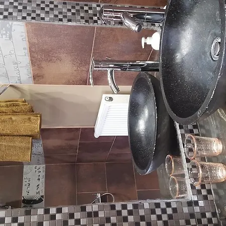 Le Bonimenteur Bed & Breakfast