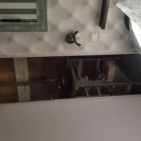 Le Bonimenteur Bed & Breakfast 3*