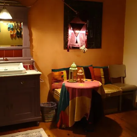 Le Bonimenteur Bed & Breakfast