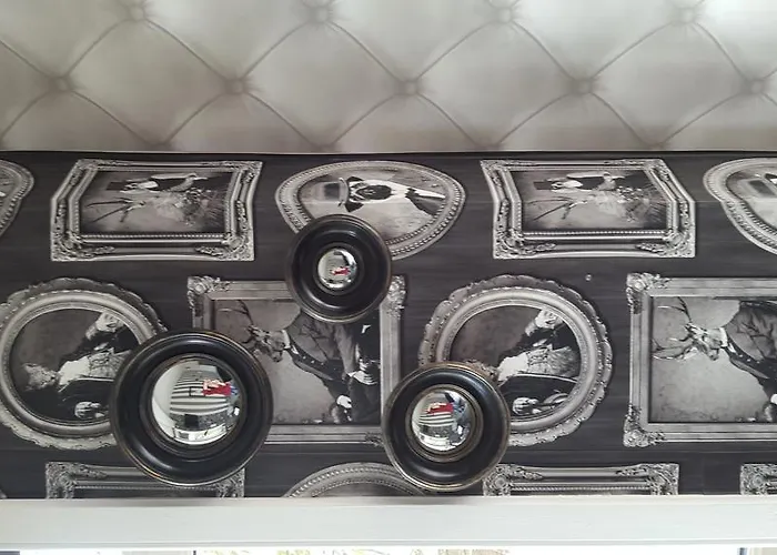 Le Bonimenteur 3* Charleroi