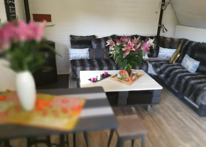 Le Bonimenteur Bed & Breakfast 3*